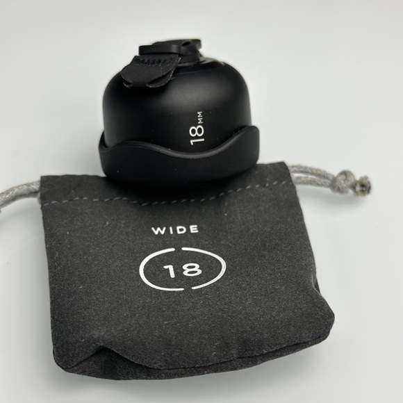 Moment Wide 18mm Mobile Lens | M-Series includes Lens cover and Bag for free - Picture 8 of 15